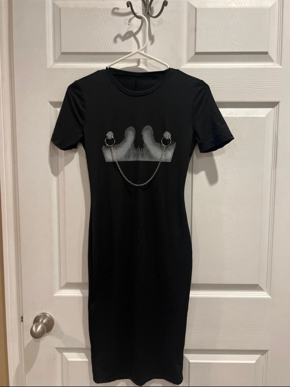 SHEIN Black Short-Sleeve Midi Dress with Silver Chain Detail